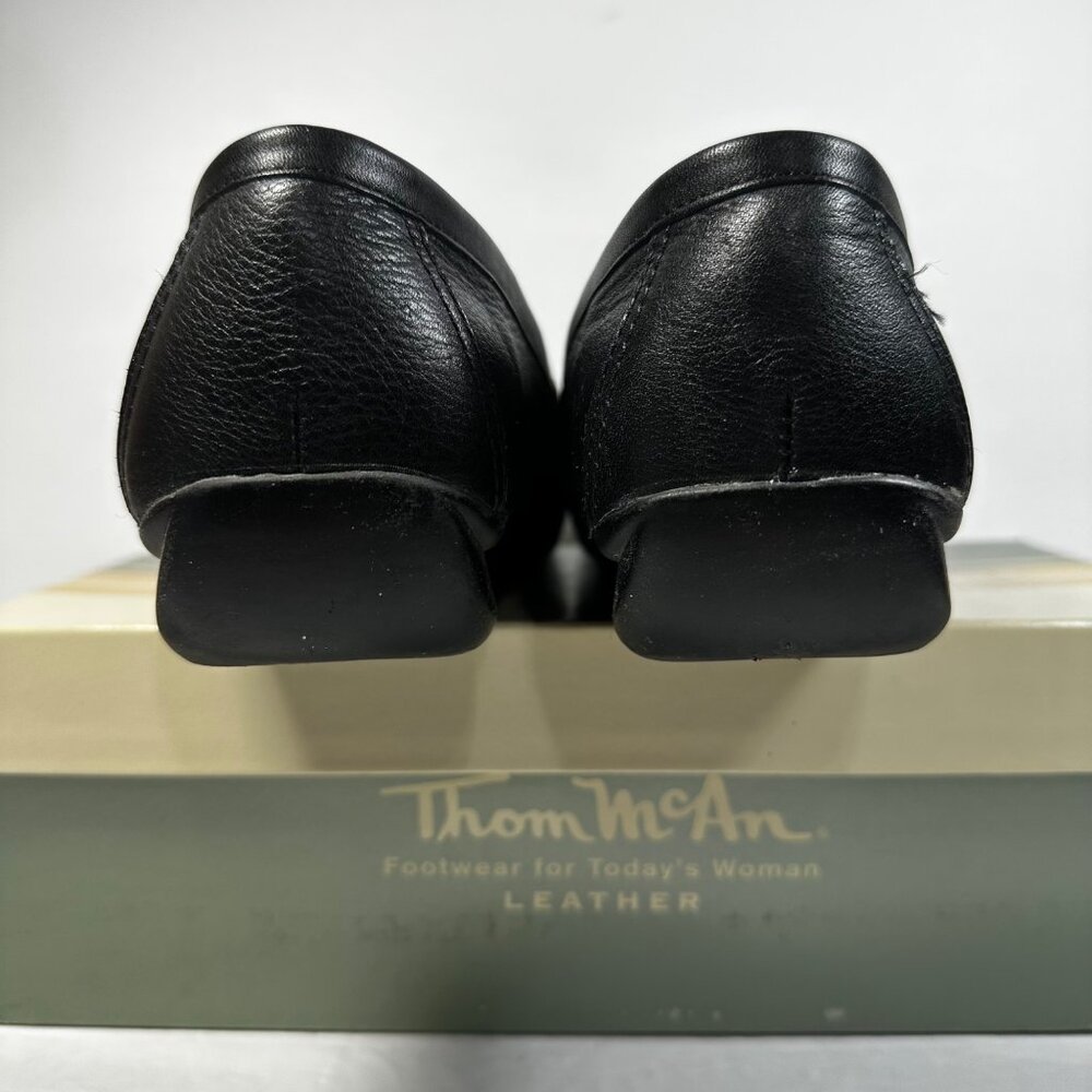 Thom McAn Women's Leather Loafers With Buckle Detail Preppy Academic - Picture 5 of 7